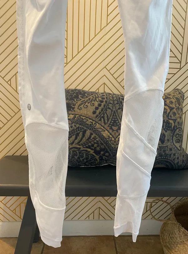 Lululemon White  Leggings - Image 3