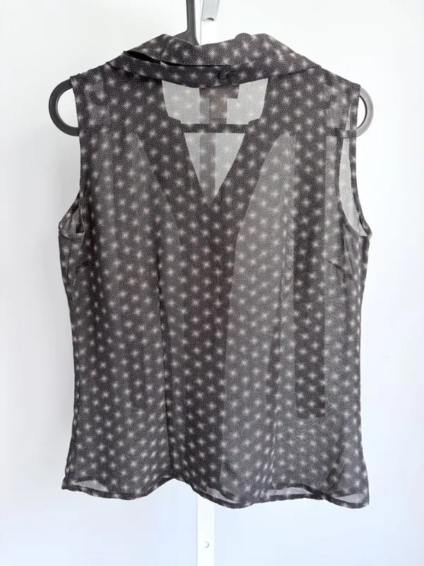 Old Navy Vintage Sheer Gray Polka Dot Tie Neck Sleeveless Blouse Pussybow XS - Image 3