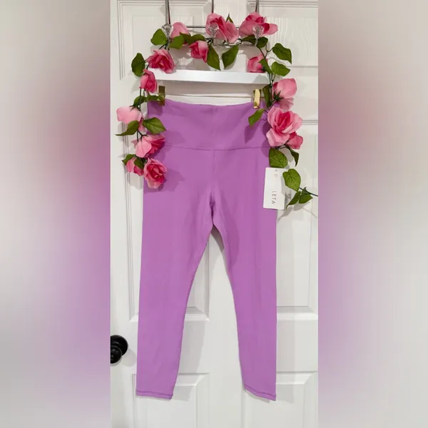 Athleta NWT Purple Fitness Ribbed Elation Gym Yoga Large UV Wicking Leggings - Image 2