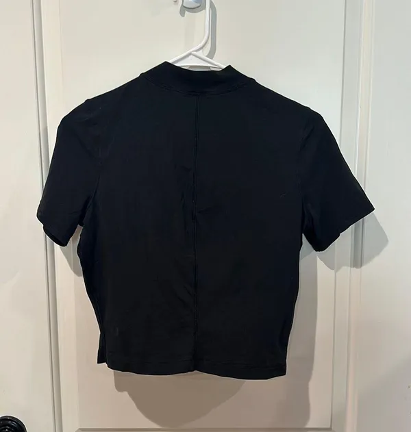 Lululemon Short Sleeve - Image 2
