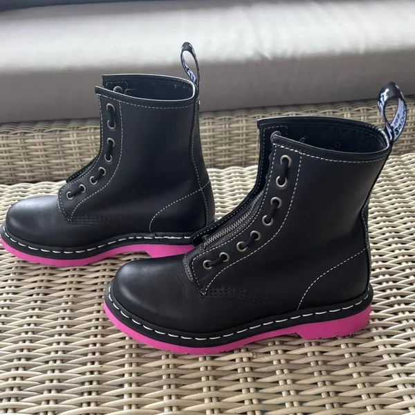 New without box. Dr. Martens 1460 Pink Sole Wanama Leather‎ Jungle Zip Boots - Image 4