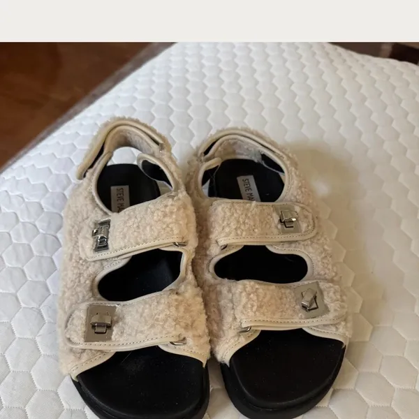 Steve Madden Cream Fuzzy Sandals - Image 3