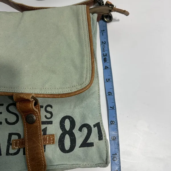 NWT‎ Myra Bag 821 Sage Green Canvas Leather Trim Crossbody Messenger Bag Boho - Image 5