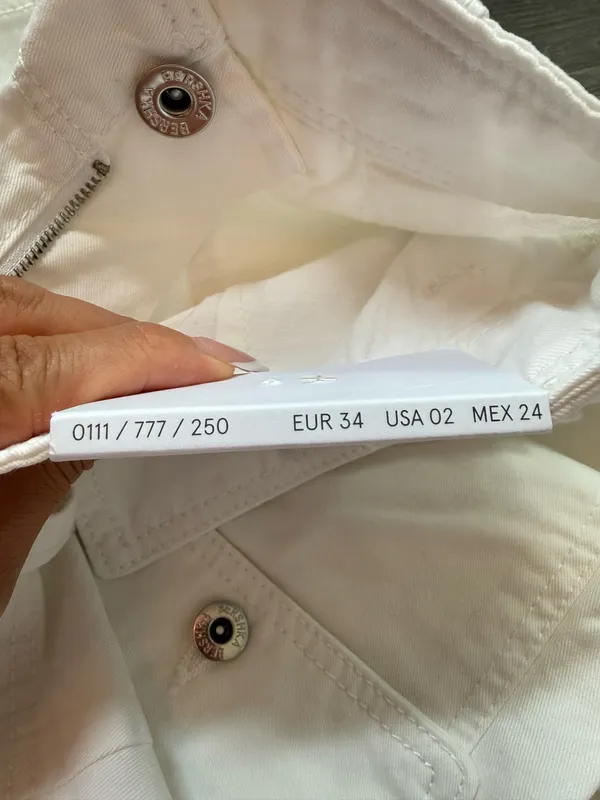Bershka Medium Rise Cargo Straight  - Image 3