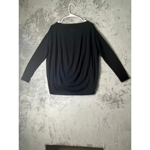 Lululemon Back In Action Long Sleeve Black Relaxed Athleisure Top Size 8 - Image 3