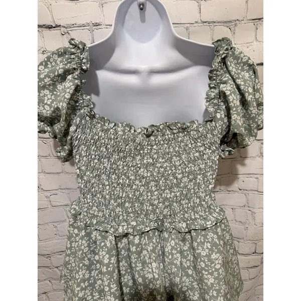 Altard State Kelley Green And White Floral Shorts Romper Size Large - Image 6