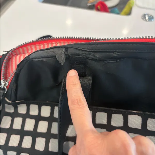 Lululemon Black & White Grid Duffel Gym Bag (Peeling) - Image 7