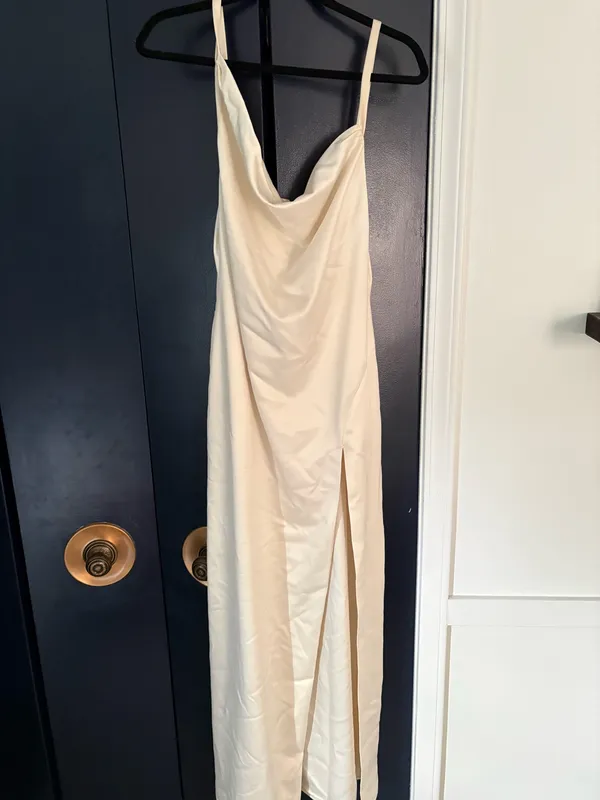 Off white revolve dress - Image 2