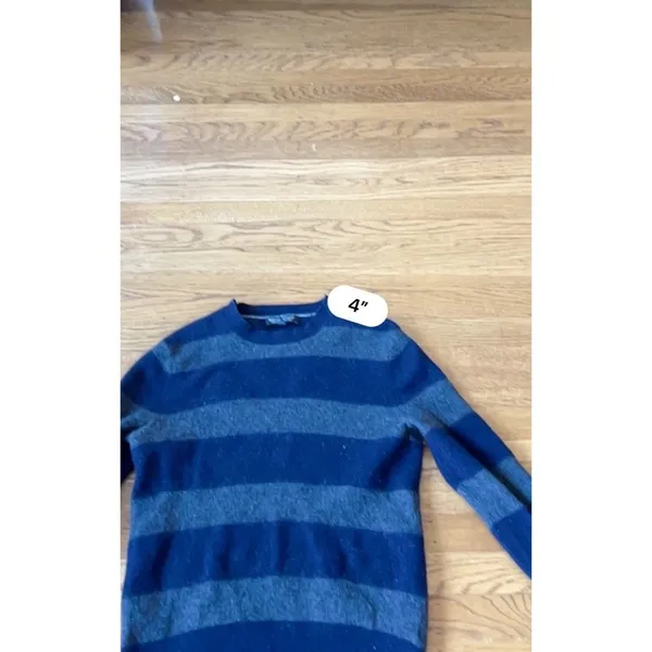Banana Republic blue and gray wide striped long sleeve pullover sweater size M - Image 10