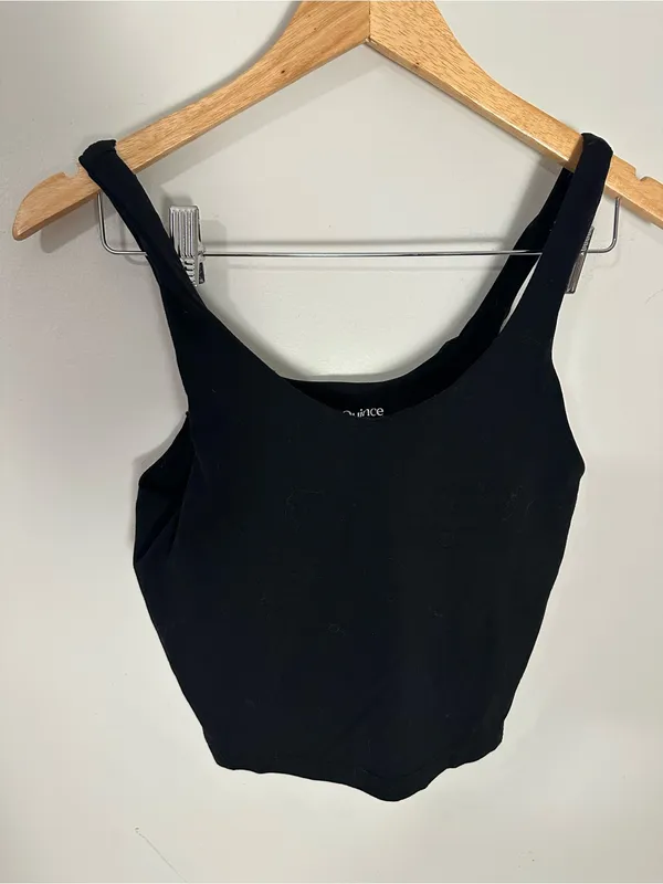 Quince Ultra-Form V-Neck Cropped Tank black small - Image 2