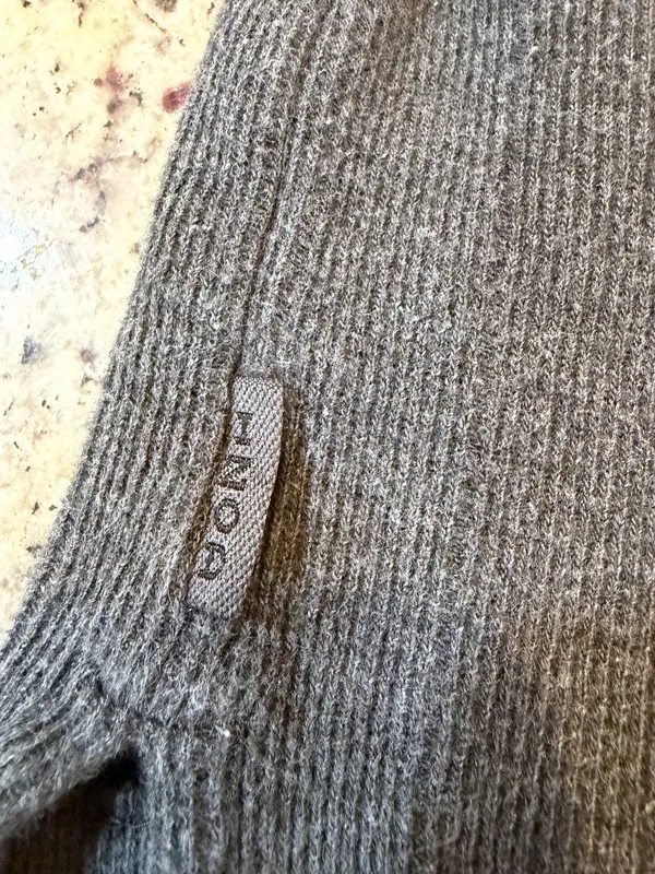 Izod Men's Charcoal Quarter Zip-Up Sweater - Image 5
