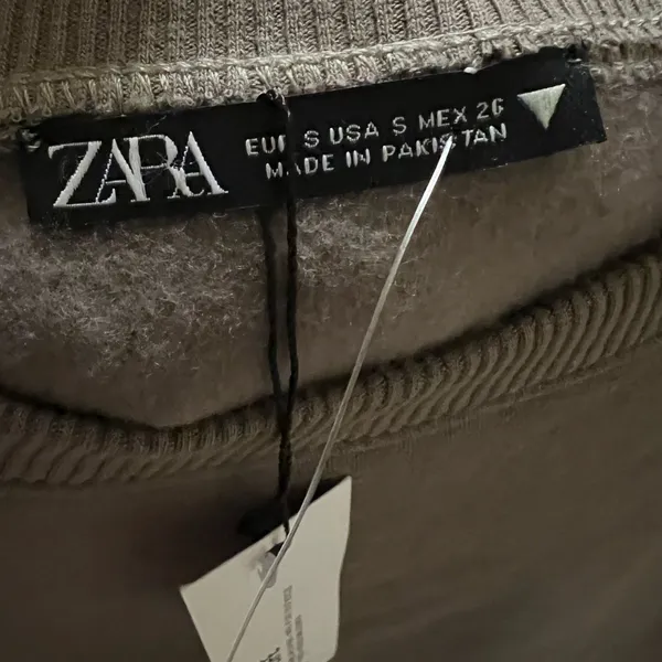 Zara sweatshirt size small - Image 5