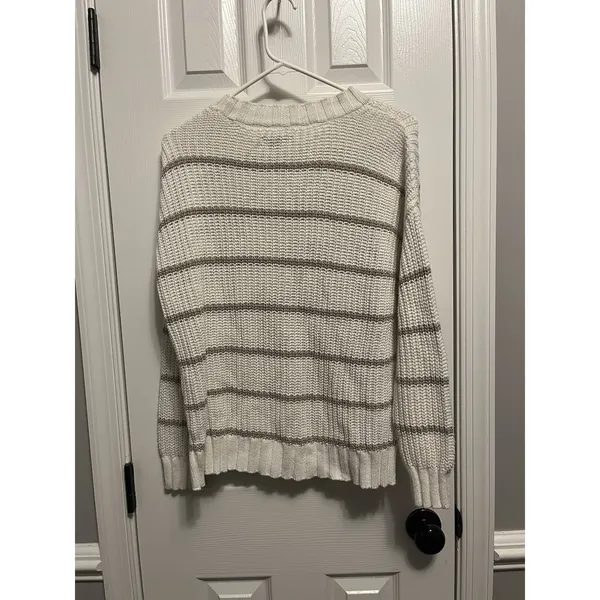 American Eagle White and Beige Striped Sweater Med but Oversized‎ w/large pocket - Image 4