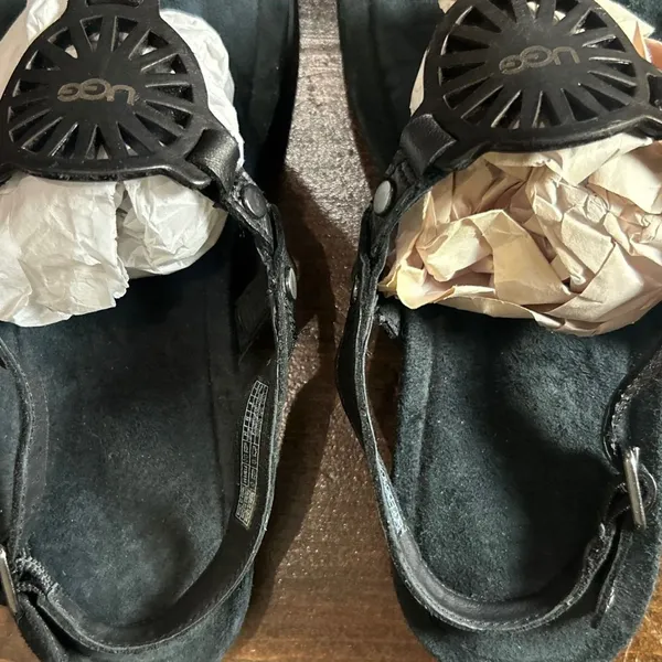 UGG Ayden Thong Sandals 7 Black Suede Leather Medallion Slingback Boho Summer - Image 7