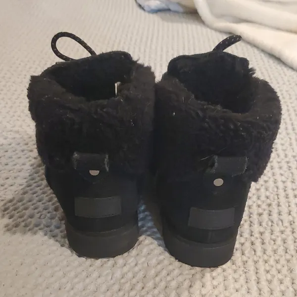 UGG Black Ankle Boots with Fur Lining (23) - Image 3