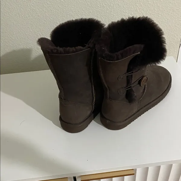 Cozy Brown Winter Boots Size 8 - Image 2