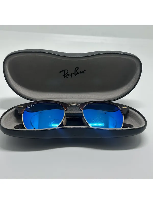 Ray-Ban RB 3016 Clubmaster Classic Sunglasses with Blue Mirrored Lenses - Image 13