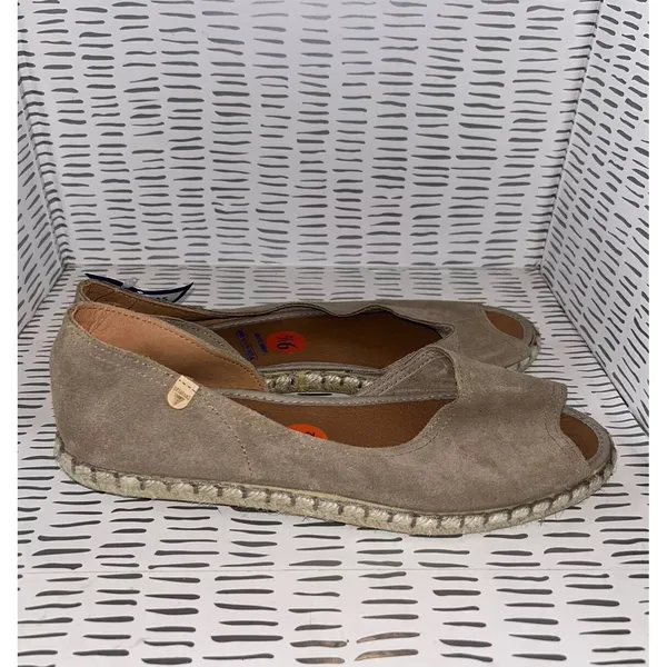 NWT Verbenas Womens Suede Peep Toe Espadrille Flats Taupe Made‎ in Spain Sz 9.5 - Image 4