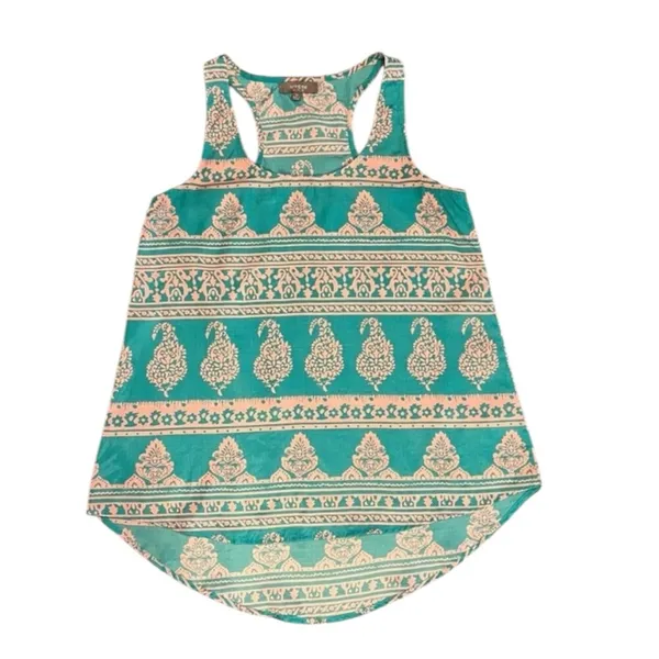 Umgee High low Tank Top/shirt Size Medium - Image 2