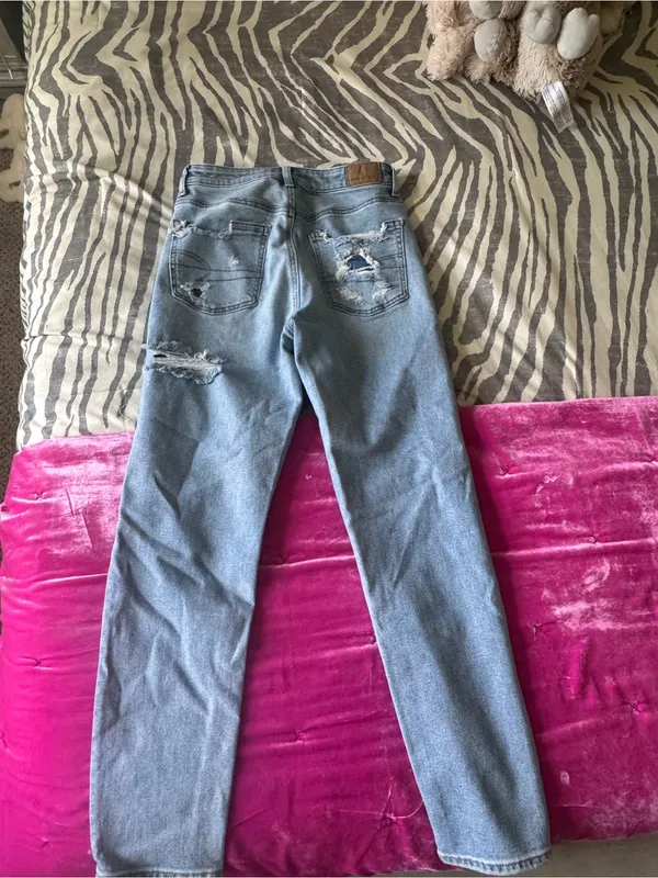 American Eagle Outfitters Light Blue Ripped Boyfriend Jeans - Image 5