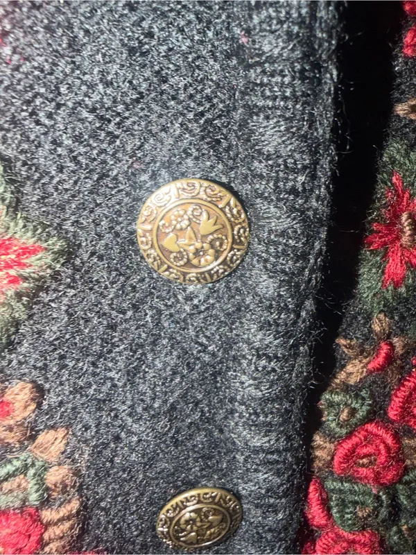 VTG Crystal Kobe Wool Floral Embroidered Black Knit Cardigan Antique Button Smal - Image 4
