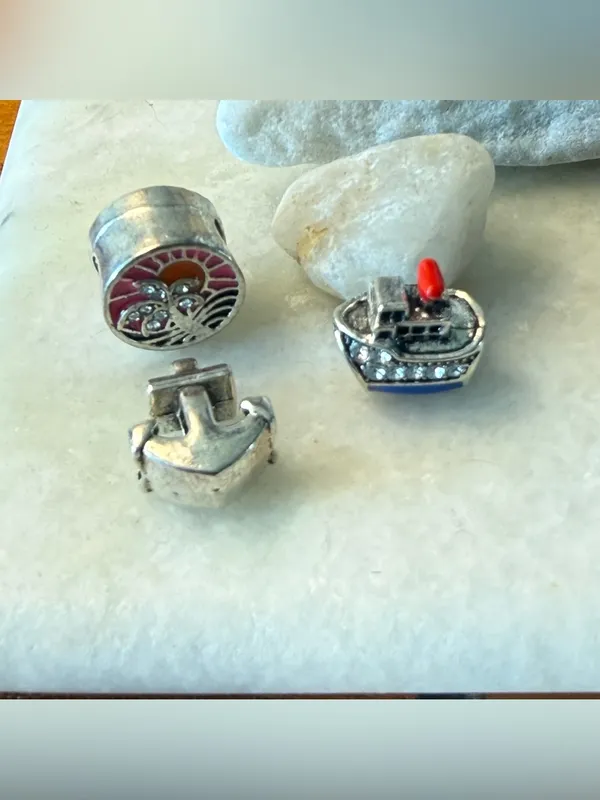 Carnival Cruise Silver Toned Nautical Bracelet Charms. - Image 2