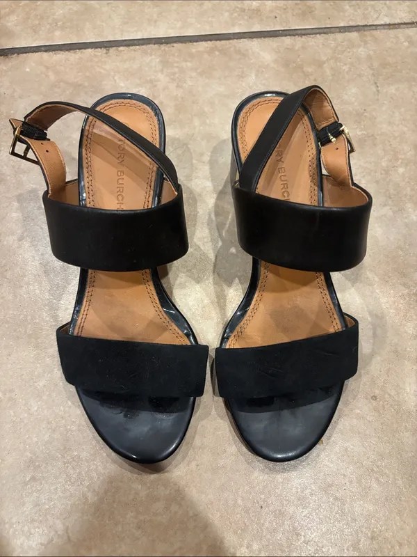 Tory Burch Gigi Black Heels with Gold Detail Under Heel - Image 2