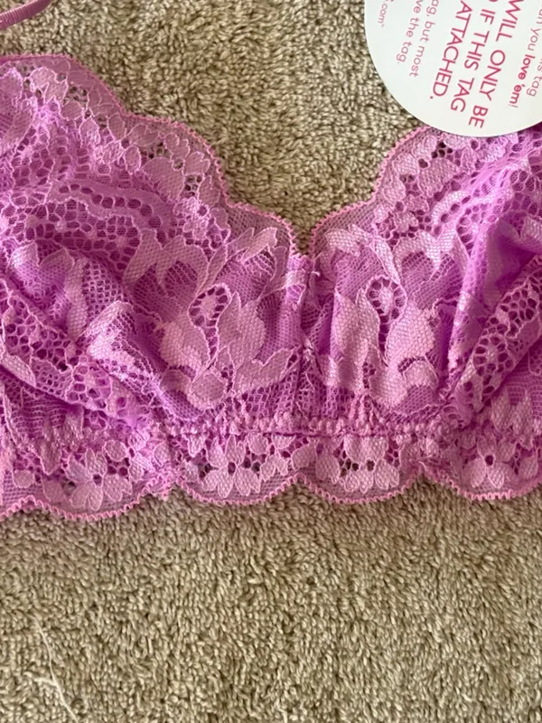 Undies Brand New Lace Bralette in Lavender Pink XS - Image 9
