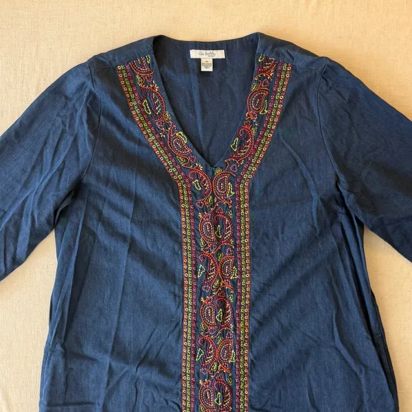 Go Softly Patio Boho Dress Womens Medium Blue Chambray Embroidered with Pockets - Image 9