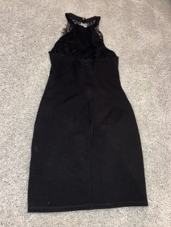 Lulus Black Bodycon Mini Dress with Lace Detailing Womens Size Small In Great Condition - Image 3
