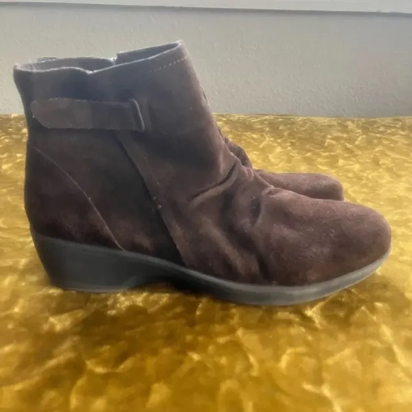 bass lite Monica Ankle Boots Brown Suede/Leather Size 9.5M Side Zip￼ - Image 3