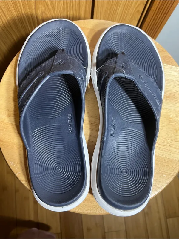 Sperry Men’s Navy Blue Flip Flops with White Sole - Image 3