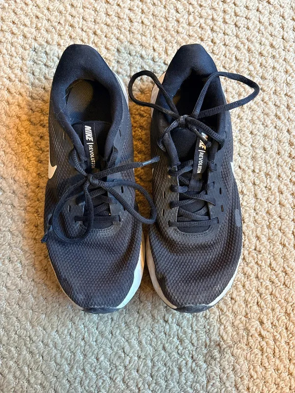 Nike Revolution Running Shoes - Image 3