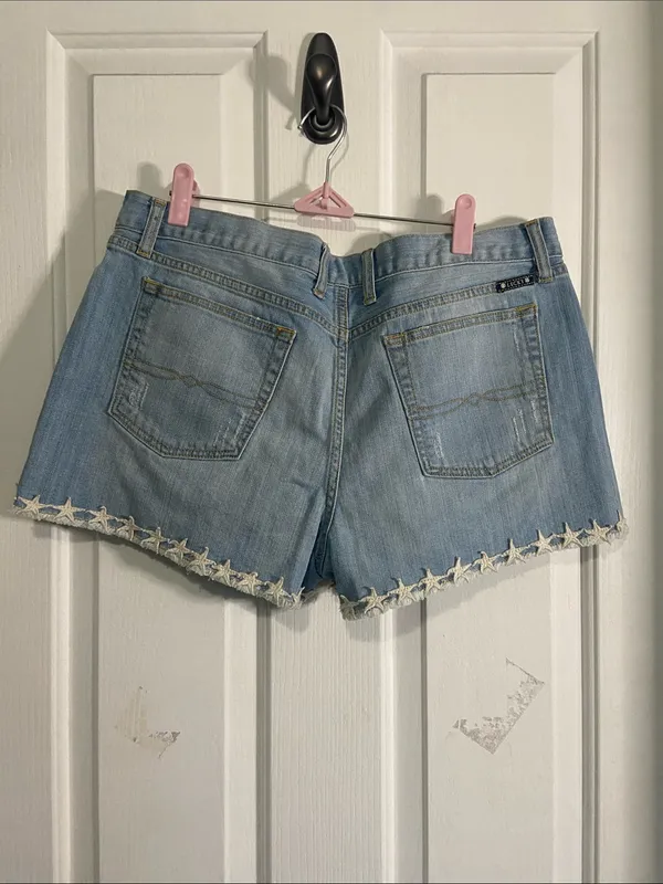 Lucky Brand Light Wash Denim Star-Trim Shorts - Image 3