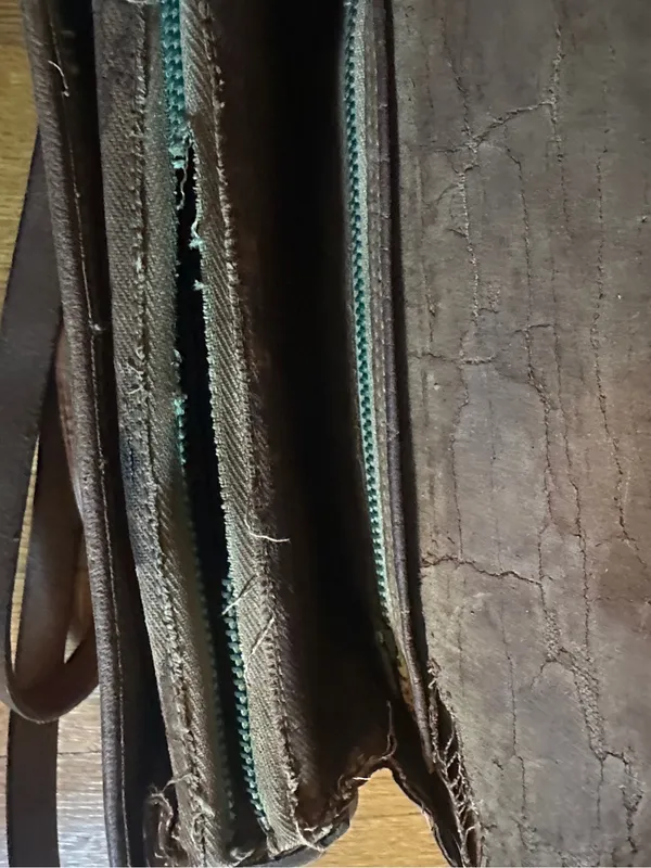 Vtg Hand Tooled Leather Mexico Stamped Crossbody Bag - Image 9