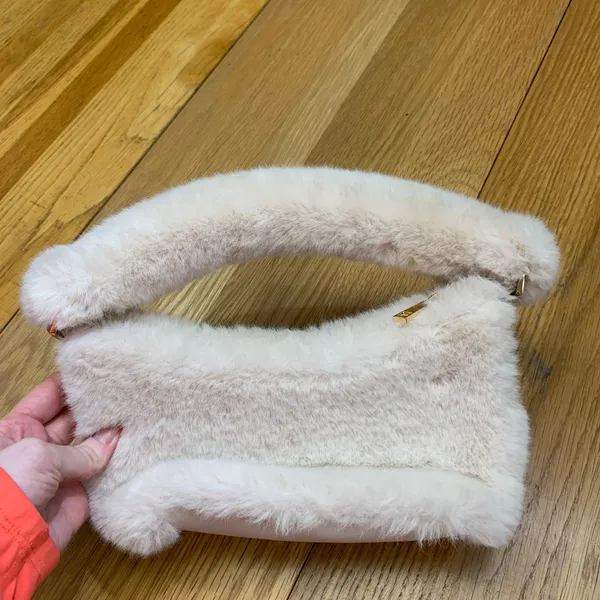 A New Day Purse Faux Fur Handbag Cream‎ Fuzzy Top Handle Bag Zipper Close Chic - Image 3