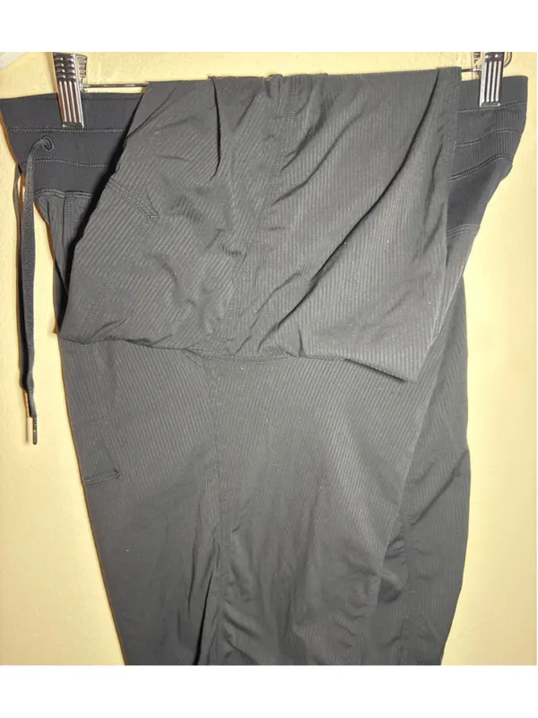 Lululemon Jogger Sz 8 Pants Black 30” inseam - Image 6