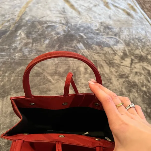 Elegant Red Handbag - Image 3