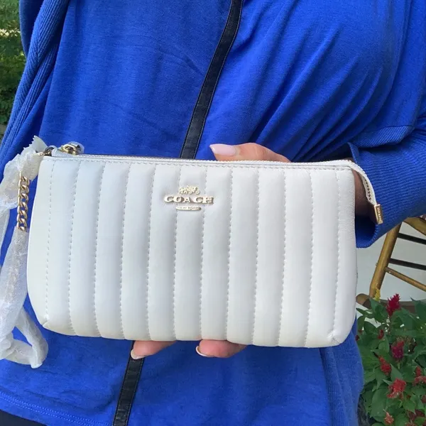 Authentic COACH 1941 Nappa leather/smooth leather zip top wristlet - Image 9