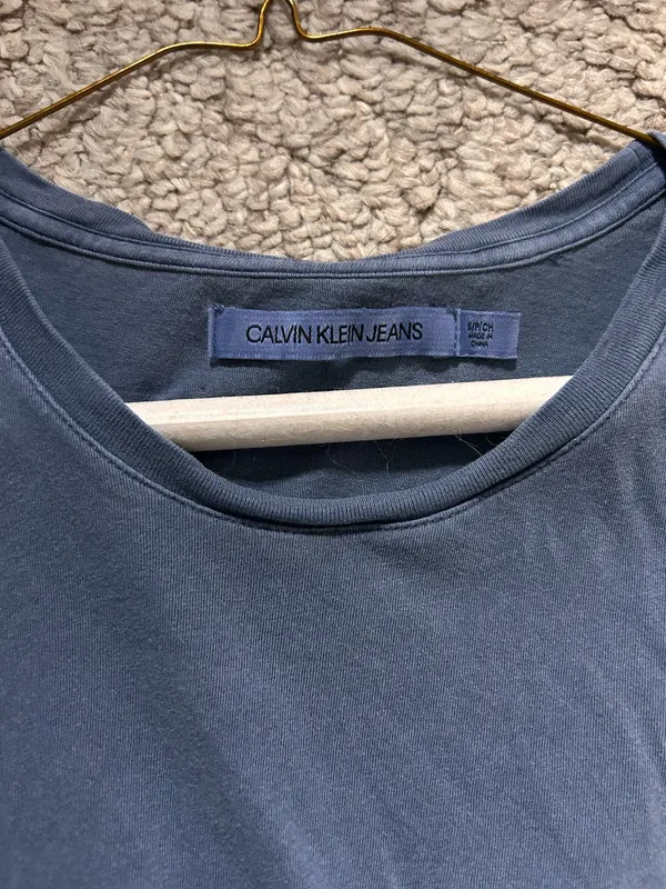 Calvin Klein Jeans Cropped T-Shirt - Image 4