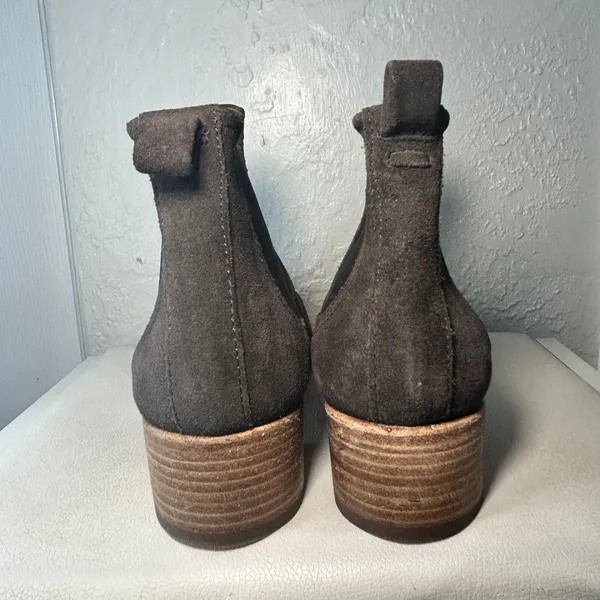 Alberto Fermani Suede Chelsea Boots Dark‎ Gray Block Heel Made in Italy Size 9.5 - Image 3