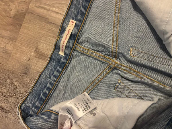 Levi’s Ribcage Straight Jeans - Image 3