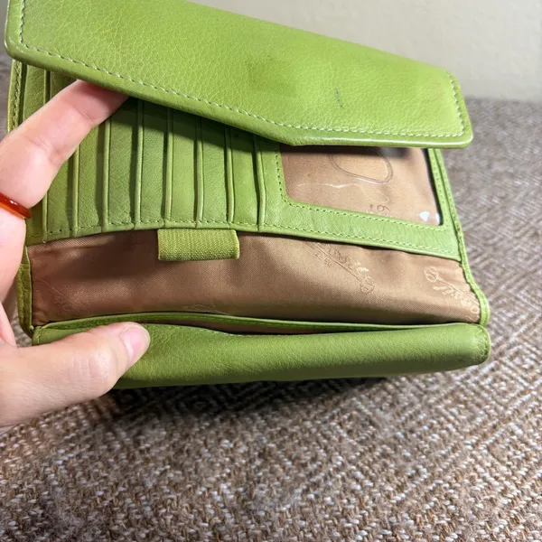 Fossil Green Leather Wallet - Image 9