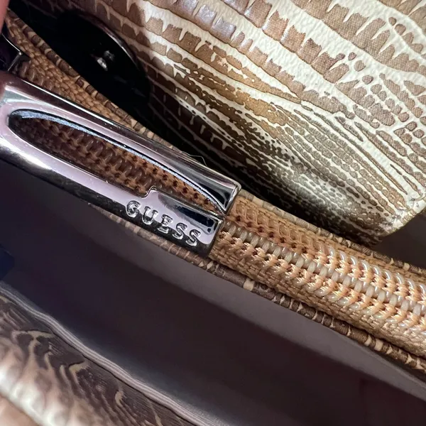 Vintage GUESS Embossed Lizard Print Shoulder Bag Y2K Tan Beige Purse - Image 12