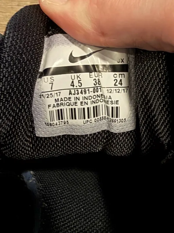 Nike Black and White Mesh Training Sneakers - Image 8
