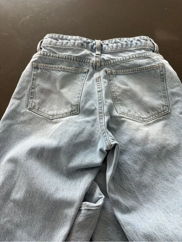 H&M Light Blue Straight Leg High Waist Jeans Us4 - Image 7