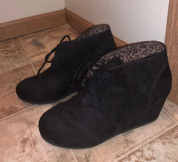 Lace Up Wedges Black Size 9.5 - Image 3