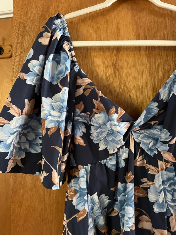 Abercrombie and fitch floral flowy dress (tall size!) - Image 5