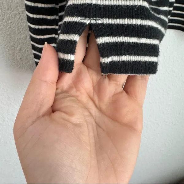 Dip black and white stripe long sleeve shirt with front pocket, size L / XL - Image 5