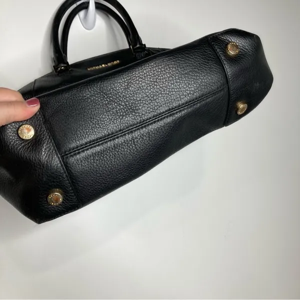 Michael Kors black pebbled‎ leather handbag large - Image 4